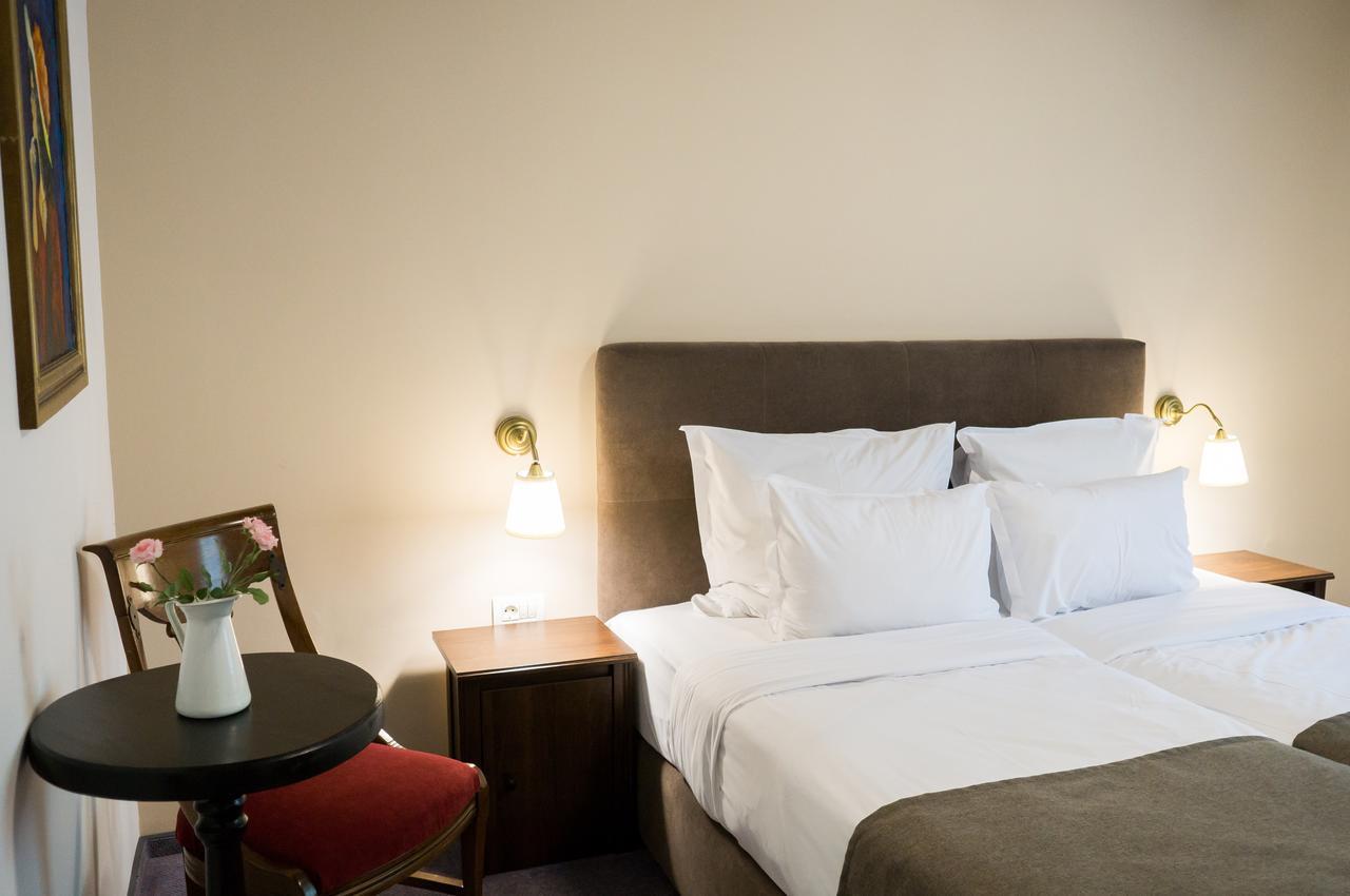 Nest Hotel Drobeta Turnu Severin Exterior photo