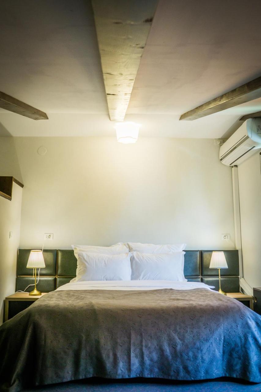 Nest Hotel Drobeta Turnu Severin Exterior photo